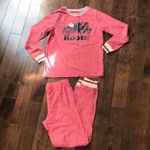 Roots 2 piece pajamas set pj Girls Size Large